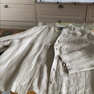 Eileen Fisher lovely dressyish top